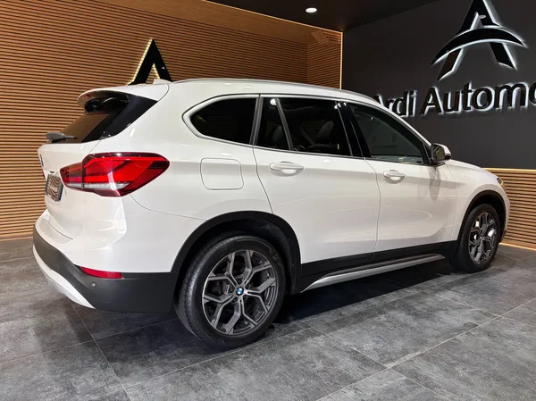 Bmw X1 (2020) — foto 17 van 26