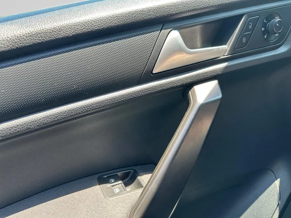 VOLKSWAGEN Caddy Maxi (2020) — foto 6 van 21