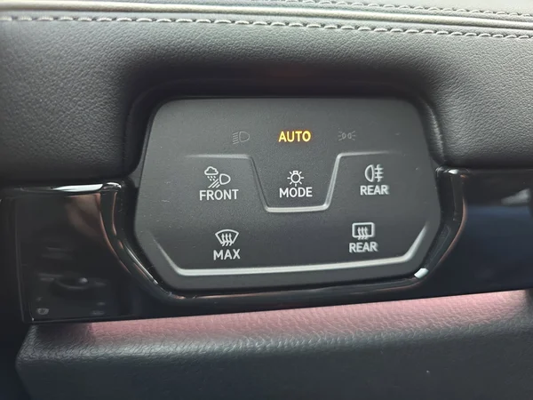 VOLKSWAGEN ID.7 Tourer (2025) — foto 17 van 36