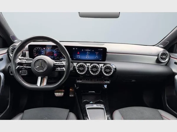 Mercedes-Benz A 180 (2023) — foto 31 van 31