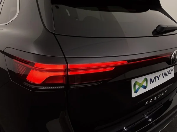 VOLKSWAGEN Passat SW (2025) — foto 6 van 19