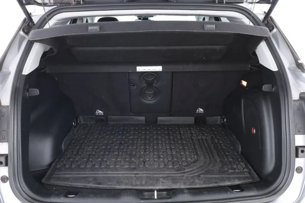 Jeep Compass (2017) — foto 8 van 16