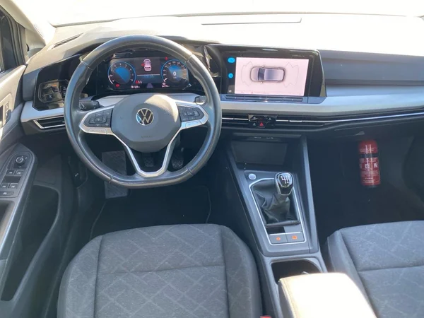 VOLKSWAGEN Golf VIII (2023) — foto 7 van 9