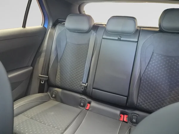 VOLKSWAGEN T-Roc (2026) — foto 8 van 17