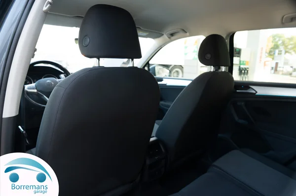 Volkswagen Tiguan (2021) — foto 7 van 39