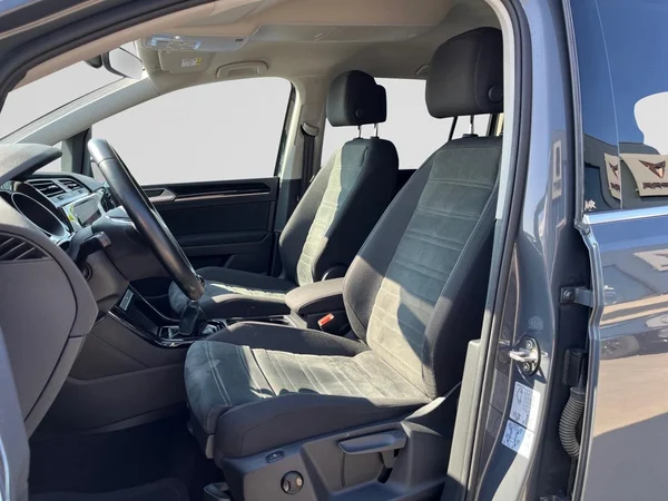 VOLKSWAGEN Touran Dsl (2022) — foto 18 van 22