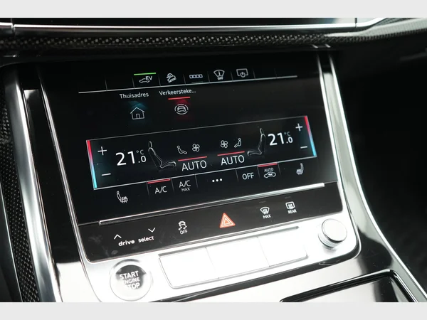 AUDI Q7 PHEV (2024) — foto 15 van 37