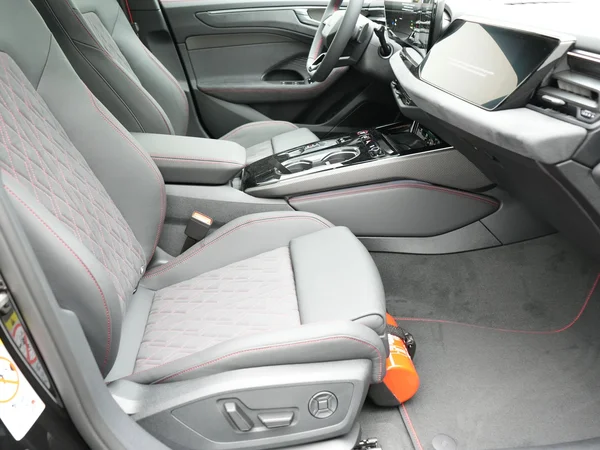 AUDI A6 Avant (2025) — foto 3 van 13