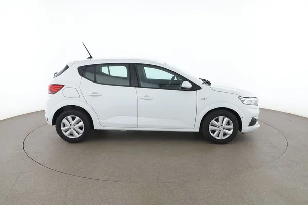 Dacia Sandero (2022) — foto 13 van 16