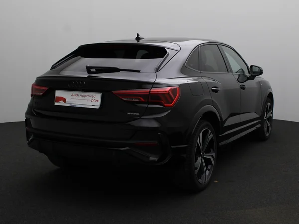AUDI Q3 Sportback (2024) — foto 12 van 18