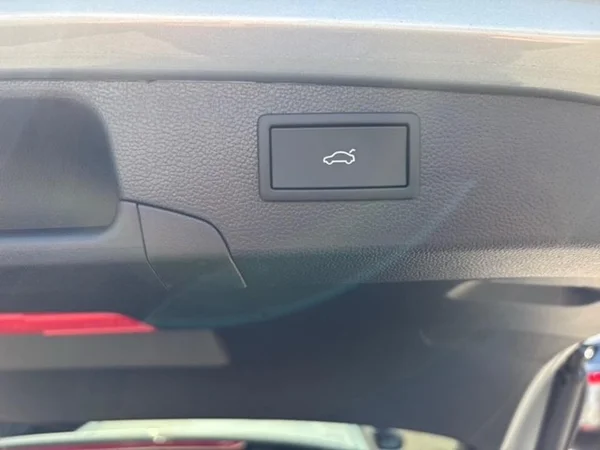 VOLKSWAGEN Passat SW (2025) — foto 22 van 25