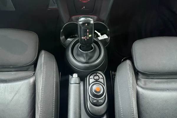 Mini Mini 5 Doors (F55) (2019) — foto 4 van 20
