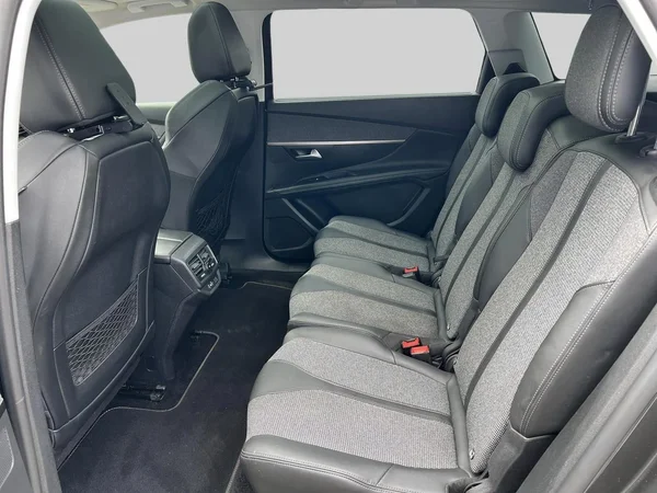 Peugeot 5008 (2020) — foto 7 van 22