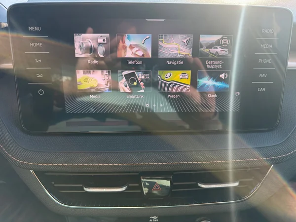 SKODA Fabia (2024) — foto 5 van 18