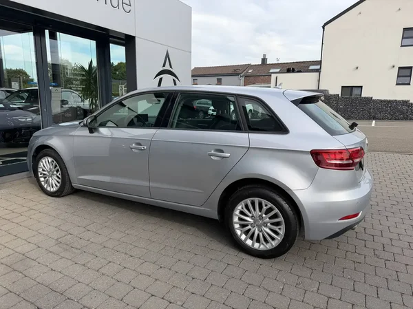 Audi A3 (2016) — foto 10 van 19