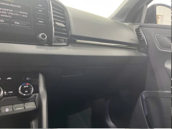 Skoda Karoq (2022) — foto 42 van 49