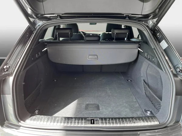 AUDI Q8 e-tron (2025) — foto 9 van 9