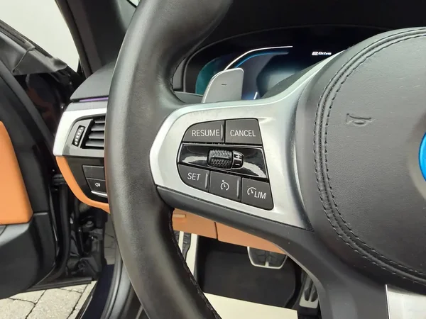 Bmw 530 (2022) — foto 2 van 33