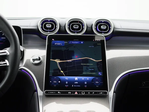 Mercedes-Benz GLC (2025) — foto 50 van 50