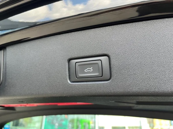 AUDI Q4 e-tron (2025) — foto 21 van 22