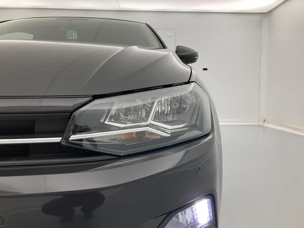 VOLKSWAGEN Polo (2021) — foto 28 van 36