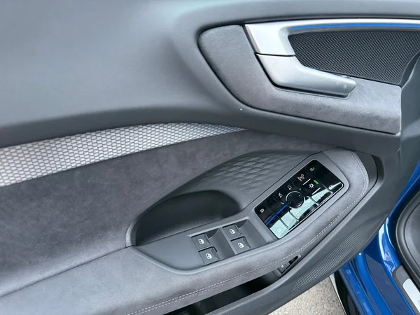 AUDI A5 Avant e-hybrid (PHEV) (2025) — foto 23 van 24