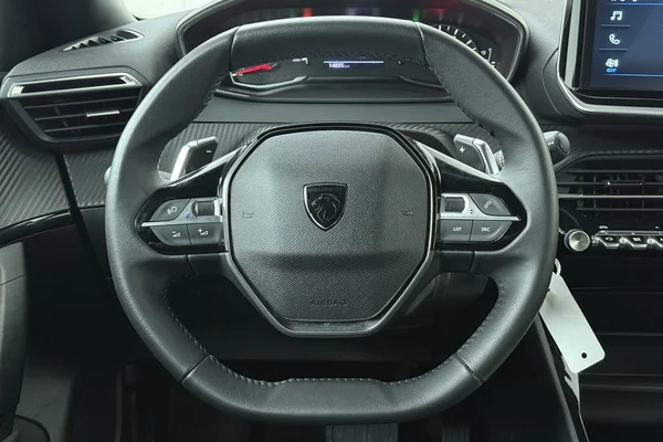 Peugeot 2008 (2025) — foto 2 van 16