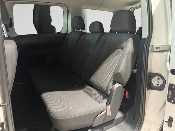 VOLKSWAGEN Caddy Maxi (2021) — foto 14 van 17