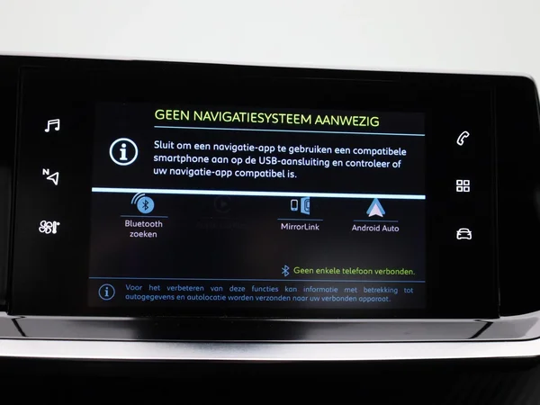 Peugeot e-2008 (2023) — foto 15 van 43