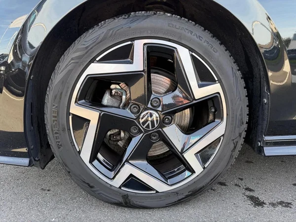 VOLKSWAGEN Golf VIII (2025) — foto 14 van 25