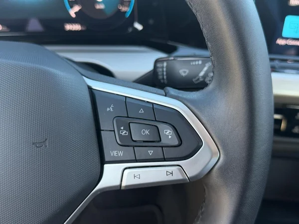 VOLKSWAGEN Golf VIII (2024) — foto 13 van 16