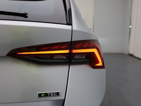 SKODA Octavia Combi (2023) — foto 7 van 18