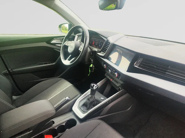 AUDI A1 Sportback (2023) — foto 12 van 12