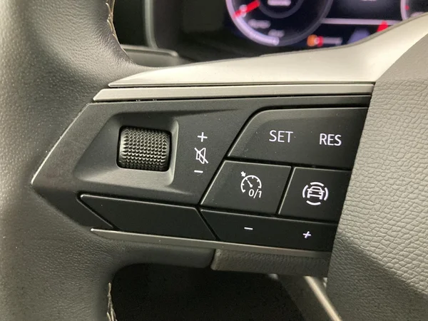 SEAT Leon ST (2024) — foto 10 van 36