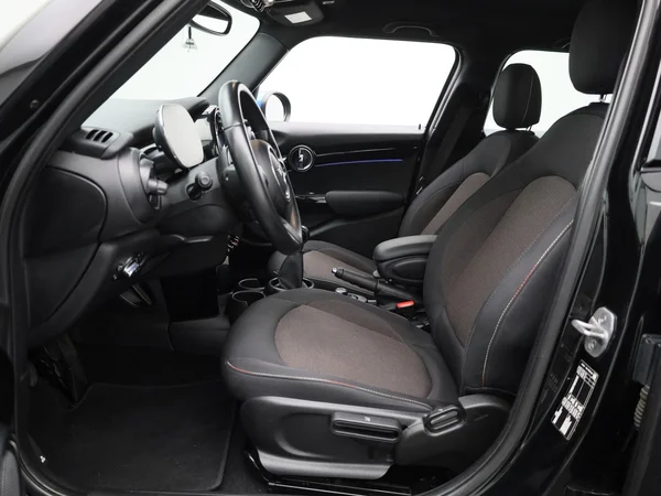 MINI One (2022) — foto 2 van 31
