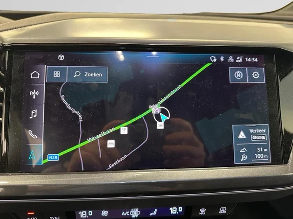 AUDI Q4 e-tron (2025) — foto 4 van 16