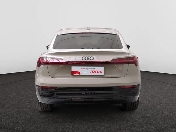AUDI Q8 e-tron Sportback (2025) — foto 3 van 17