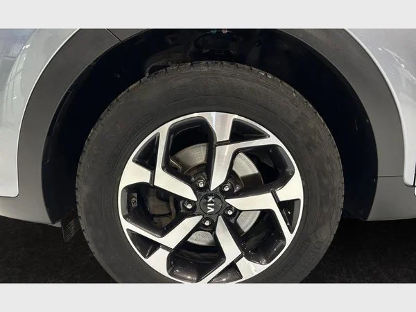 Kia SPORTAGE (2021) — foto 22 van 29