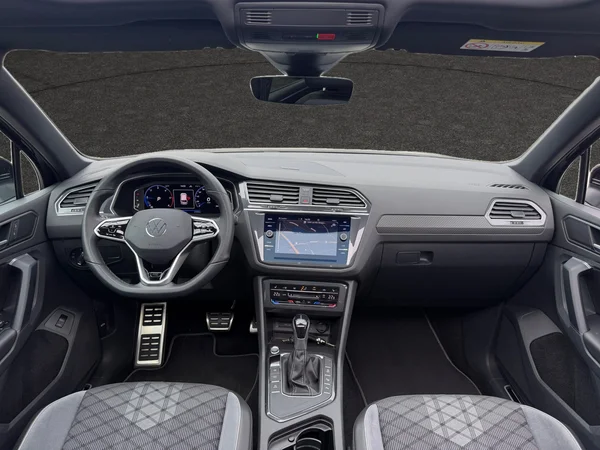 VOLKSWAGEN Tiguan (2023) — foto 8 van 23