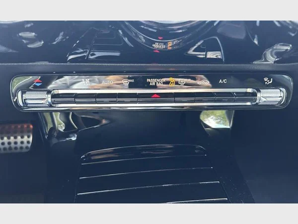 Mercedes-Benz CLA 180 (2021) — foto 11 van 33