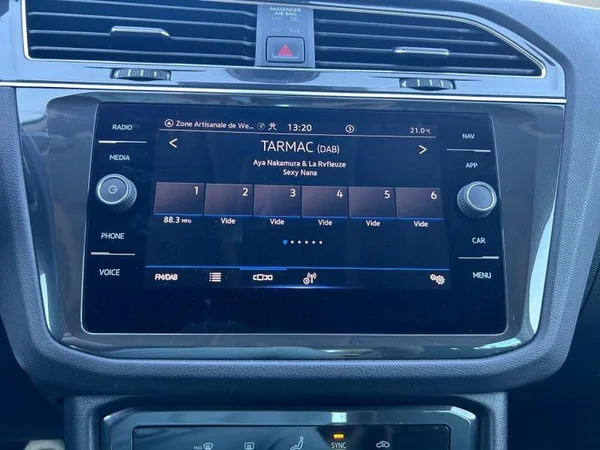 VOLKSWAGEN Tiguan Dsl (2022) — foto 7 van 31