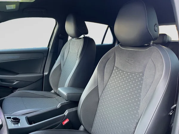 VOLKSWAGEN T-Roc (2026) — foto 7 van 9