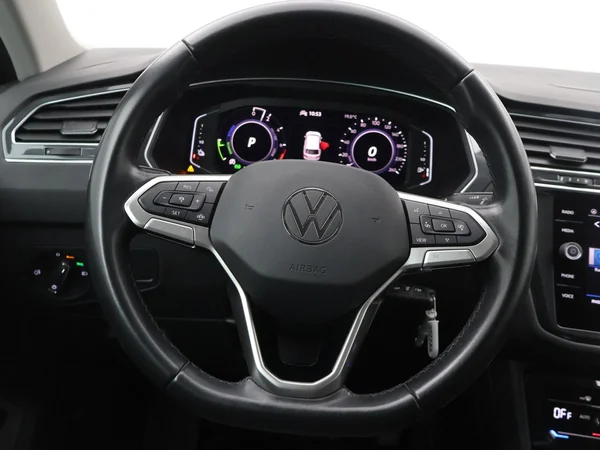 VOLKSWAGEN Tiguan eHybrid (PHEV) (2022) — foto 3 van 27