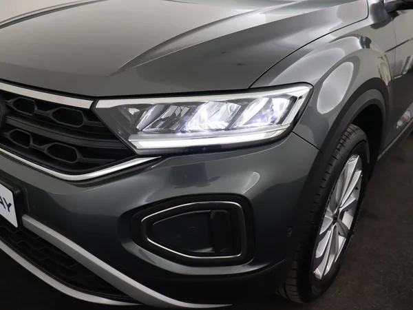 VOLKSWAGEN T-Roc (2025) — foto 8 van 18