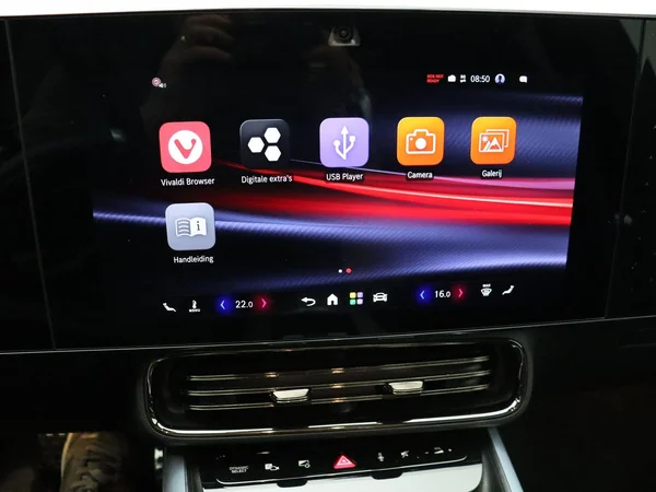 Mercedes-Benz CLA (2025) — foto 13 van 31