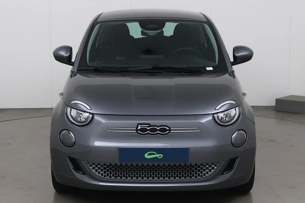 Fiat E-500 (2024) — foto 12 van 22
