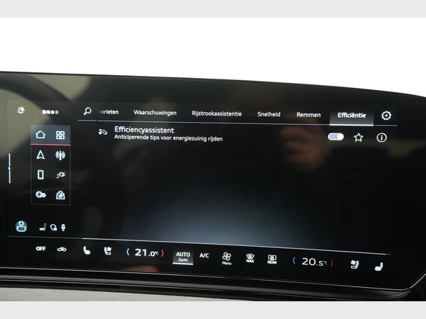 AUDI A6 Sportback e-tron (2025) — foto 3 van 48