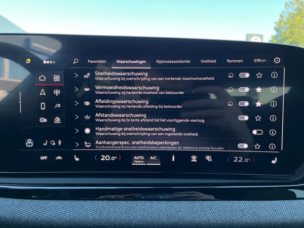 AUDI A6 Avant e-hybrid (PHEV) (2026) — foto 16 van 23