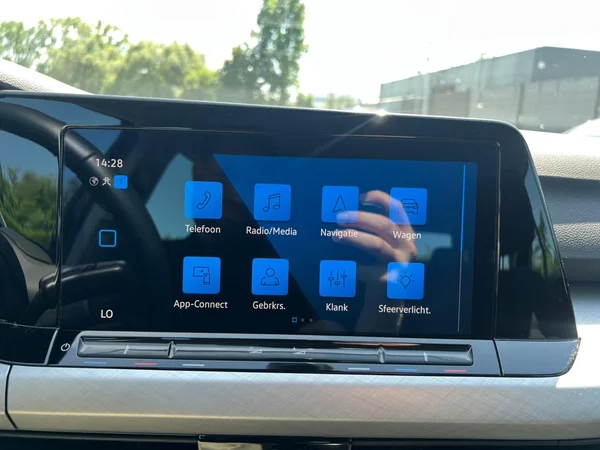 VOLKSWAGEN Golf VIII SW (2022) — foto 9 van 24