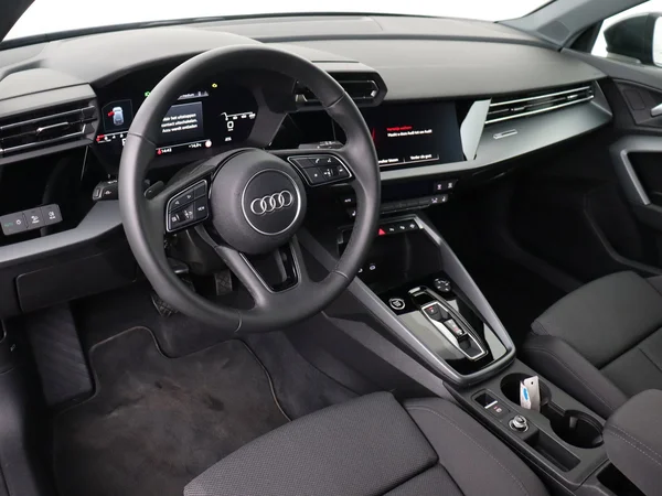 AUDI A3 Sportback (2025) — foto 17 van 18